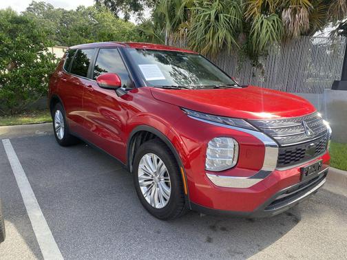 Red Diamond 2022 Mitsubishi Outlander ES S-AWC