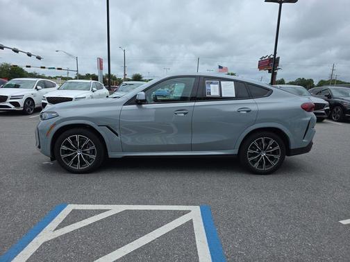 Gray Metallic 2024 BMW X6 xDrive40i