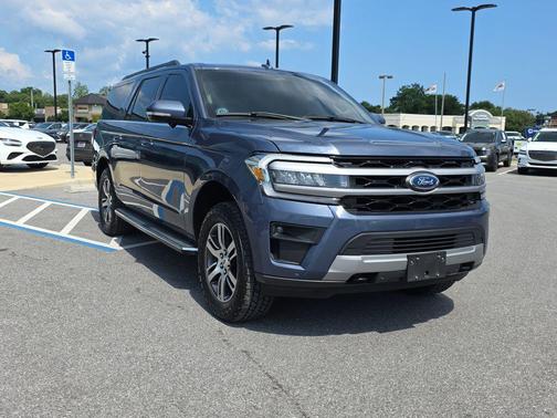 Blue Metallic 2022 Ford Expedition Max XLT