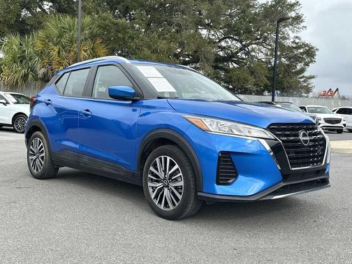 2023 Nissan Kicks SV