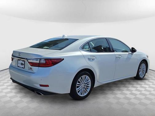 2017 Lexus ES 350 Base