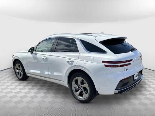 Uyuni White 2026 Genesis GV70 2.5T Advanced