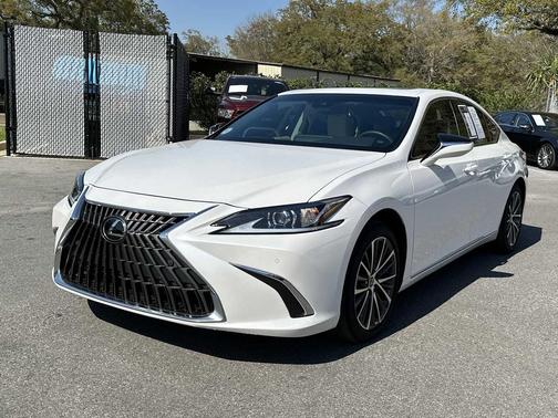 2025 Lexus ES 350 Base
