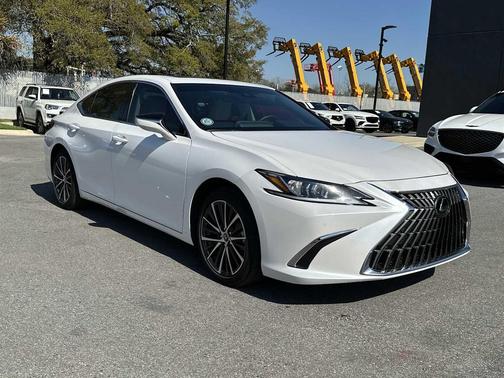 2025 Lexus ES 350 Base