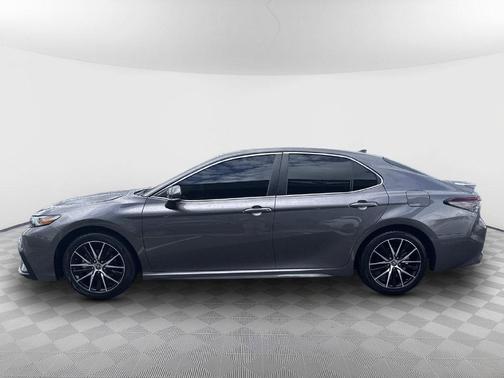 Predawn Gray Mica 2023 Toyota Camry SE