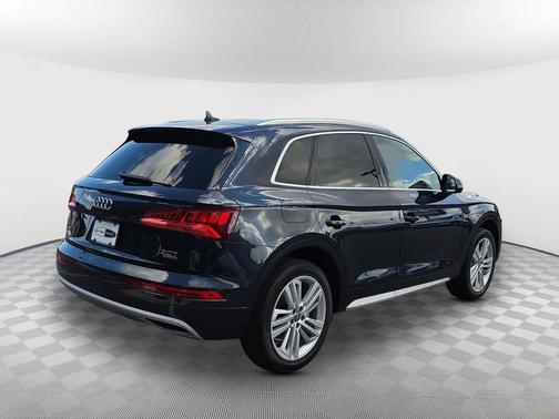 2018 Audi Q5 2.0T Premium Plus