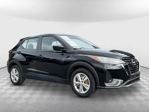 2023 Nissan Kicks S