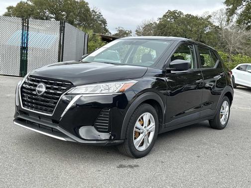 2023 Nissan Kicks S