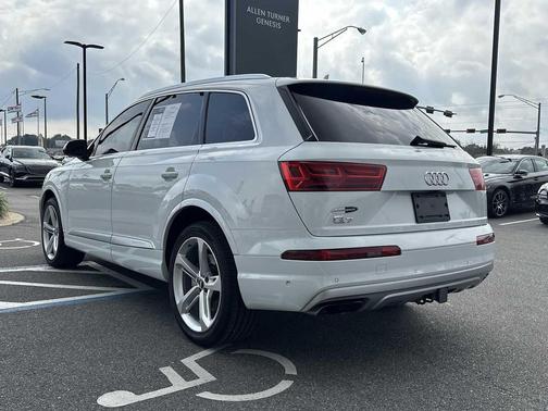 2019 Audi Q7 55 Prestige