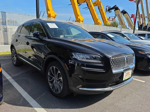 2023 Lincoln Nautilus Reserve