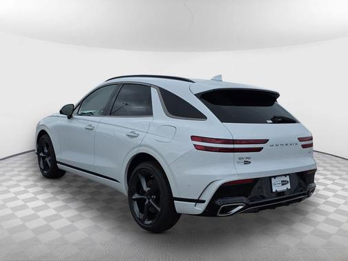 Uyuni White 2026 Genesis GV70 2.5T Sport Prestige