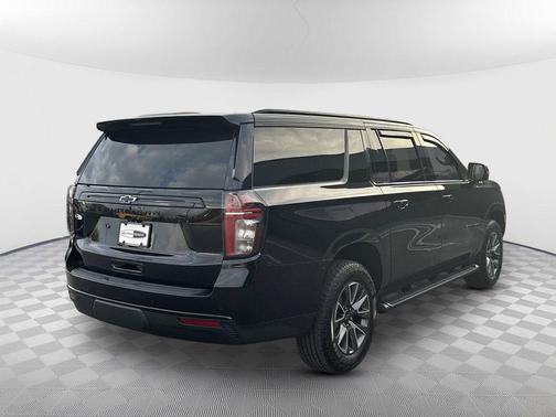 Black 2024 Chevrolet Suburban 4WD Z71