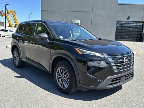 Super Black 2024 Nissan Rogue S