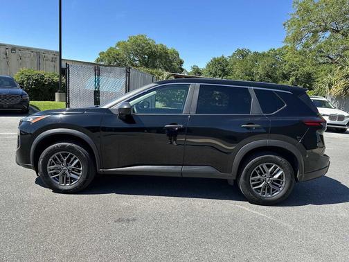 Super Black 2024 Nissan Rogue S