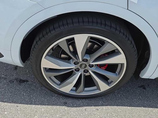 2024 Audi SQ5 3.0T Premium Plus