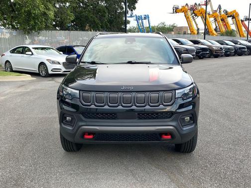 Diamond Black Crystal Pearlcoat 2022 Jeep Compass Trailhawk