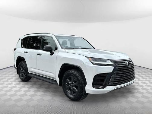 2026 Lexus LX 700h Overtrail