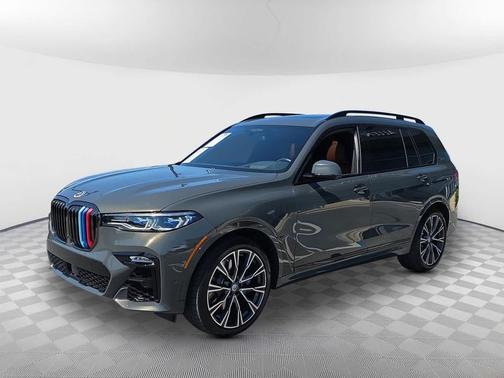 2022 BMW X7 M50i