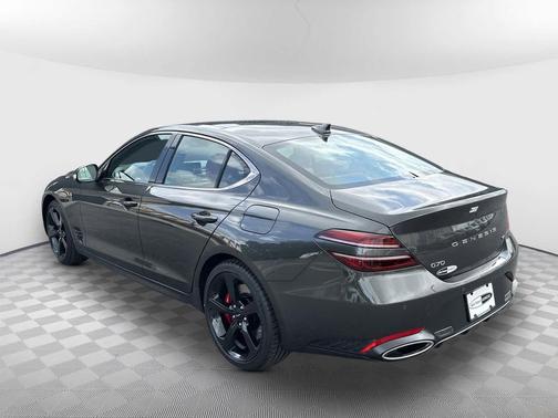 Makalu Gray 2026 Genesis G70 3.3T RWD Sport Prestige