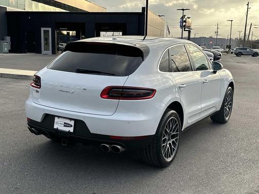 2018 Porsche Macan S