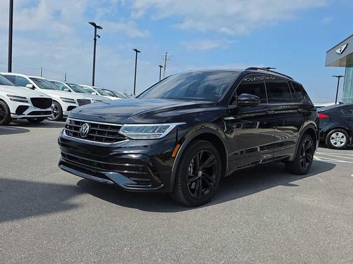 2023 Volkswagen Tiguan 2.0T SE R-Line Black