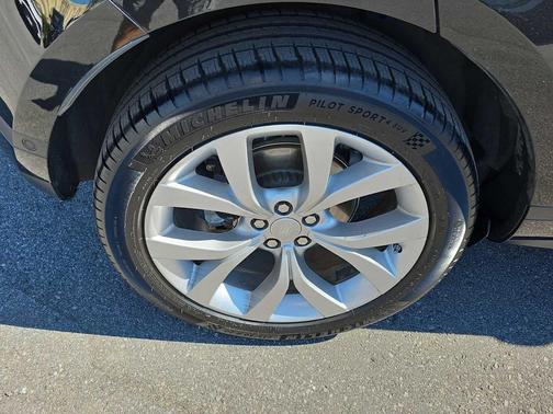 2020 Land Rover Range Rover Evoque SE