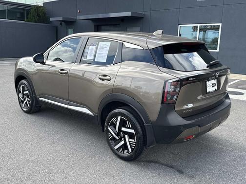 2025 Nissan Kicks SV