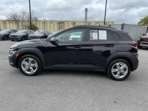 Abyss Black Pearl 2023 Hyundai KONA SEL