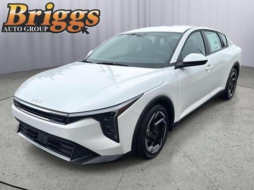 Snow White Pearl 2025 Kia K4 EX