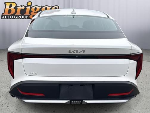 Snow White Pearl 2025 Kia K4 EX