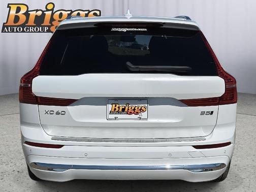 2022 Volvo XC60 B5 Inscription