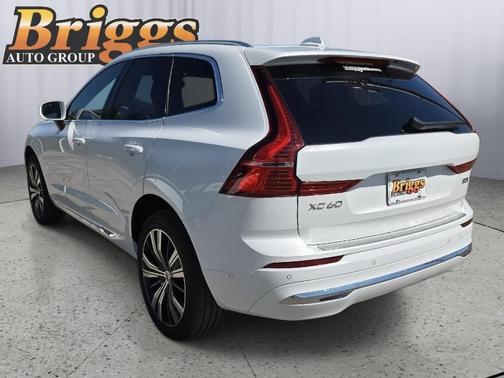 2022 Volvo XC60 B5 Inscription