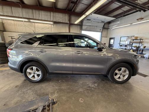 2021 Kia Sorento LX