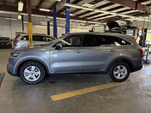 2021 Kia Sorento LX