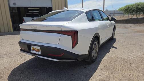 2025 Kia K4 LX