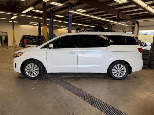 2017 Kia Sedona EX