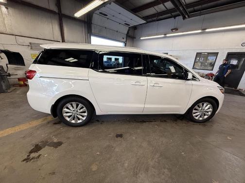 2017 Kia Sedona EX