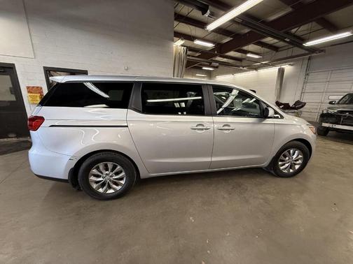 2019 Kia Sedona LX