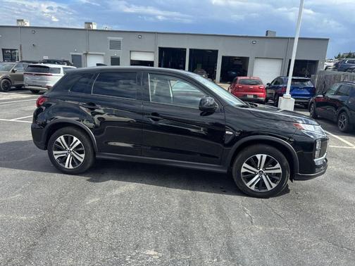 Labrador Black Pearl 2025 Mitsubishi Outlander Sport SE