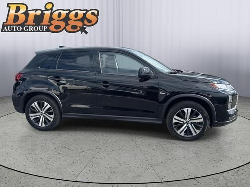 Labrador Black Pearl 2025 Mitsubishi Outlander Sport SE