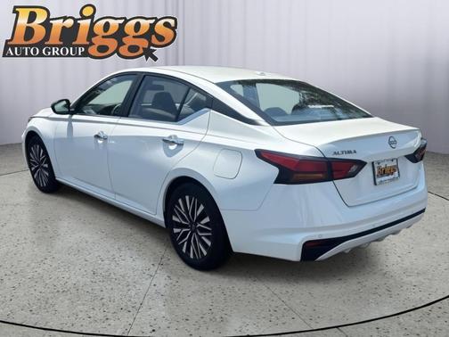White 2024 Nissan Altima 2.5 SV