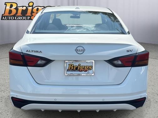 White 2024 Nissan Altima 2.5 SV