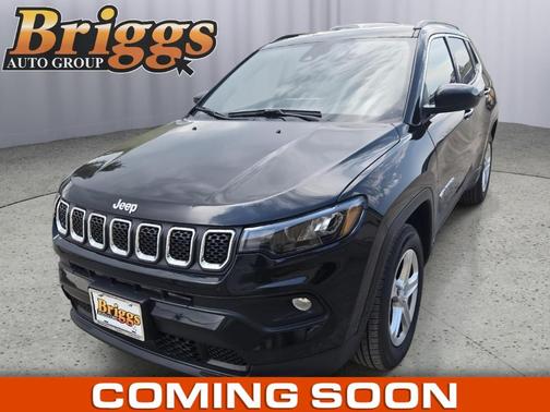 Diamond Black 2024 Jeep Compass Latitude