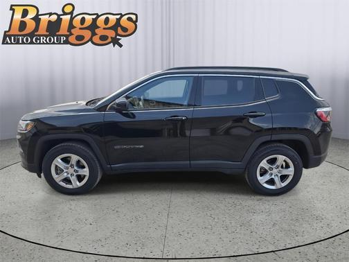 Diamond Black 2024 Jeep Compass Latitude