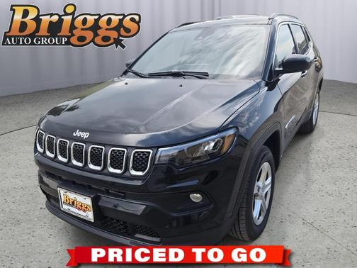 Diamond Black 2024 Jeep Compass Latitude
