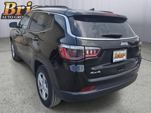 Diamond Black 2024 Jeep Compass Latitude
