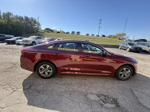 2022 Kia K5 LXS