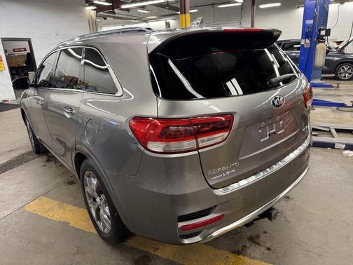2016 Kia Sorento SX