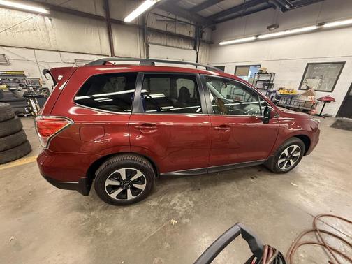 2017 Subaru Forester 2.5i Limited