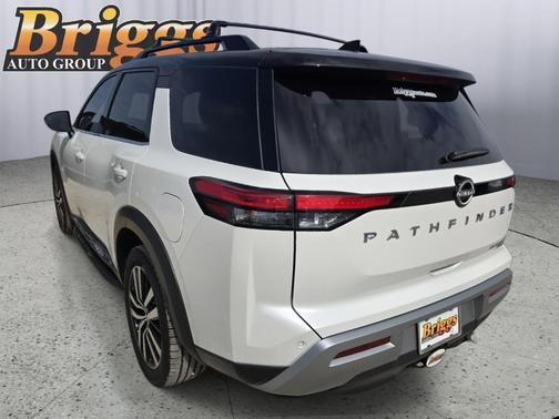 2 Tone White / Black Roof 2023 Nissan Pathfinder Platinum